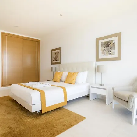 5 View In Porto De Mos 150 Metres From The Beach! Апартаменты