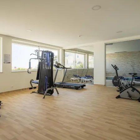 5 View In Porto De Mos 150 Metres From The Beach!