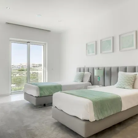 Apartment 5 Beach View In Porto De Mos 150 Metres From The Beach!